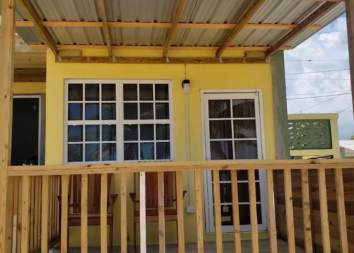 Pal'S On The Beach - Dangriga, Belize
