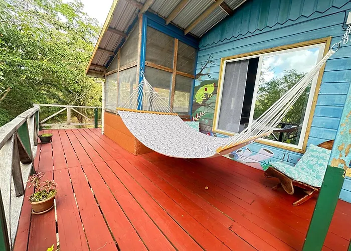 The Howler Jungle House And Cabanas